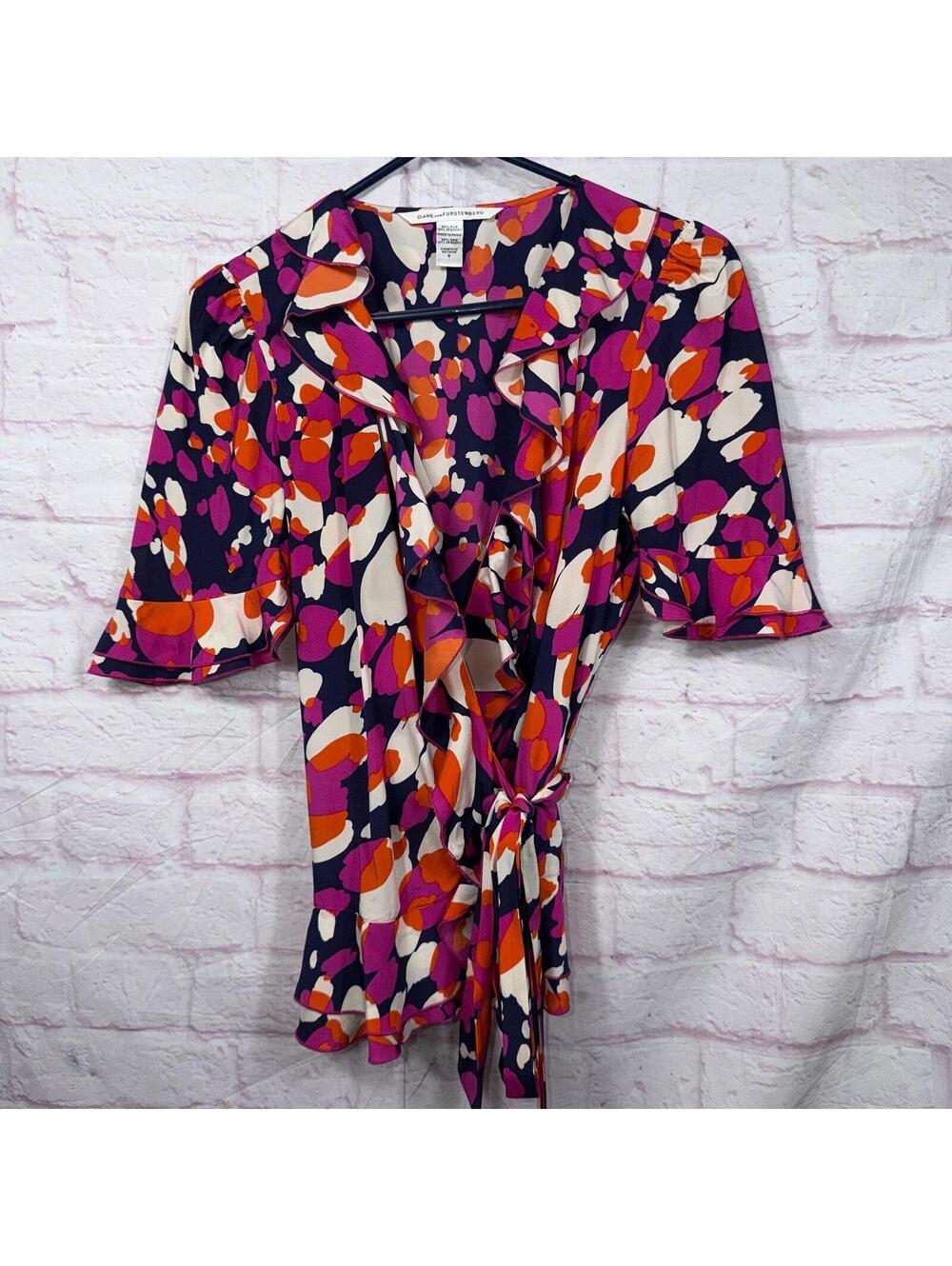 Diane von Furstenberg Silk Blend Wrap Blouse Size 6